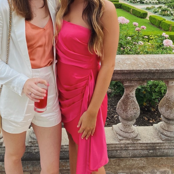 Elegant pink Draped Dress - Picture 2 of 2